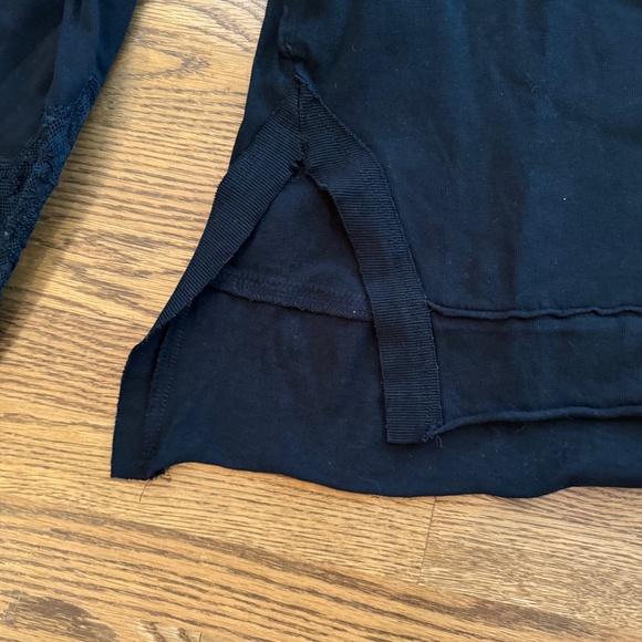 FREE PEOPLE Sweatshirt top lace accents size LARGE versatile - Picture 5 of 5